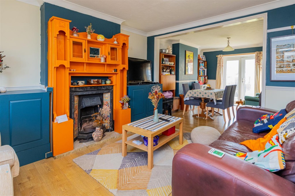 Images for Tenter Close, Higham Ferrers EAID:oscarjamesapi BID:8