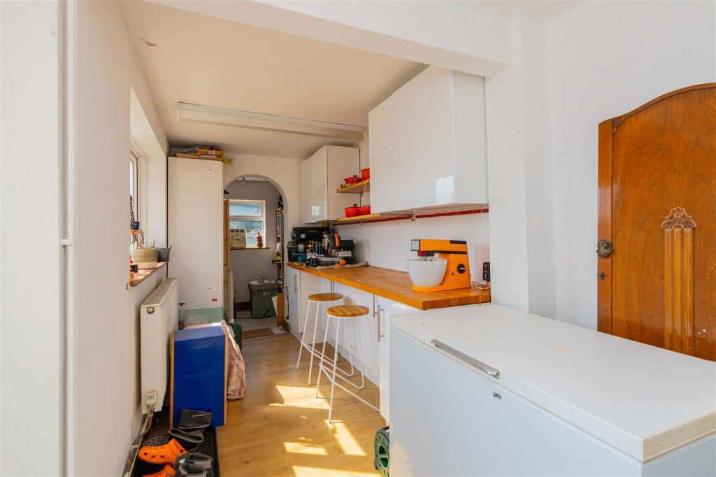 Images for Tenter Close, Higham Ferrers EAID:oscarjamesapi BID:8