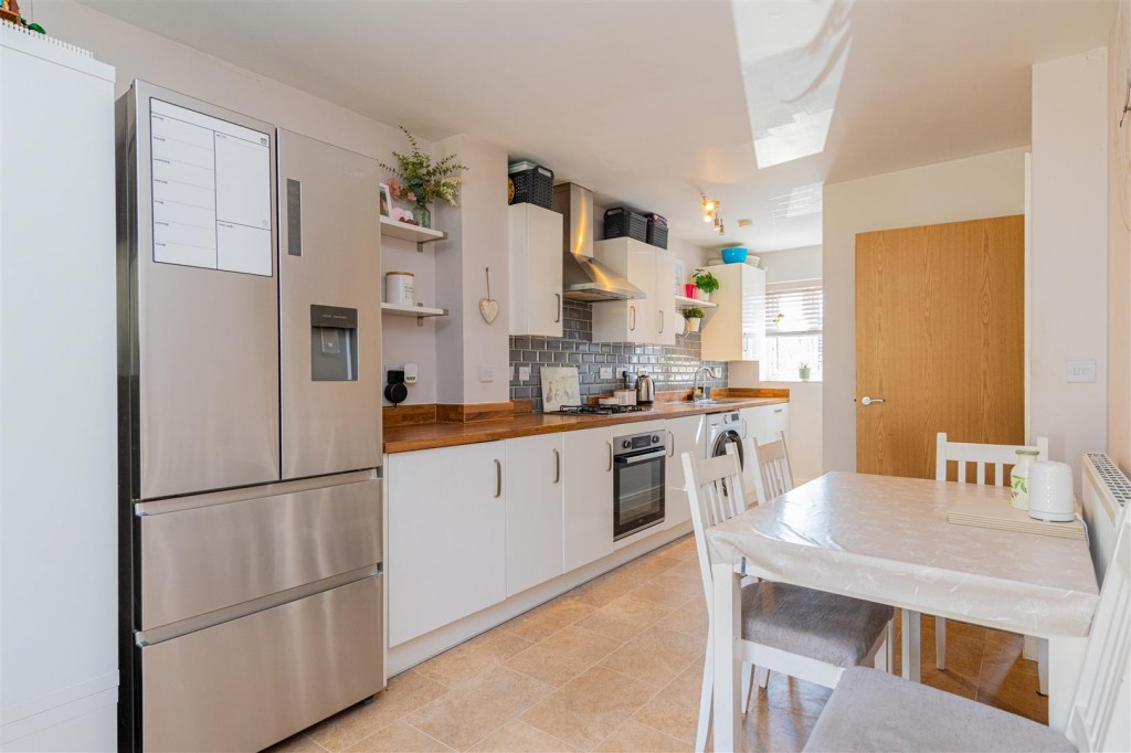 Images for Gardenfield, Higham Ferrers EAID:oscarjamesapi BID:8