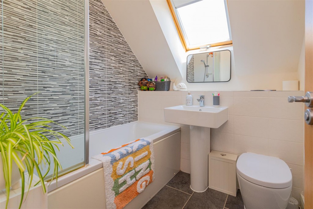 Images for Gardenfield, Higham Ferrers EAID:oscarjamesapi BID:8
