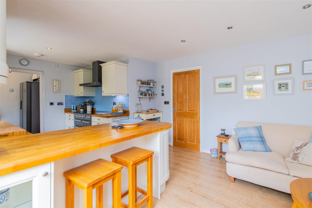 Images for Salford Close, Welford, Northampton EAID:oscarjamesapi BID:5