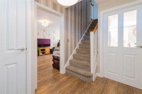 Images for Arnold Drive, Priors Hall Park