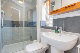 Images for Arnold Drive, Priors Hall Park