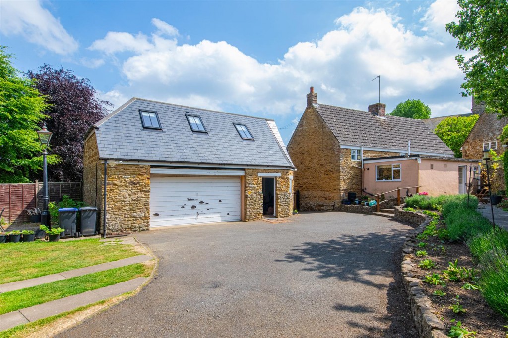 Images for Main Street, Hannington, Northampton EAID:oscarjamesapi BID:2