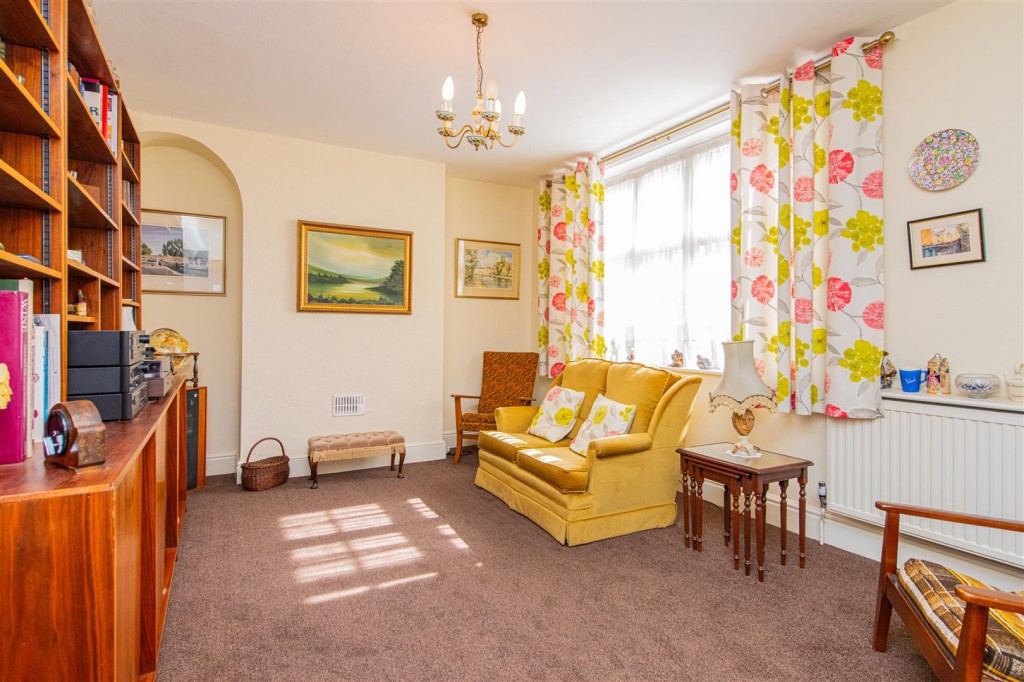 Images for High Street, Irchester EAID:oscarjamesapi BID:8