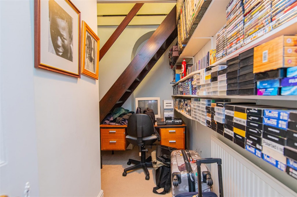 Images for High Street, Irchester EAID:oscarjamesapi BID:8
