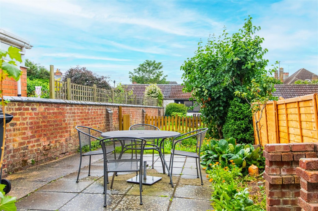 Images for Rockingham Road, Kettering EAID:oscarjamesapi BID:2