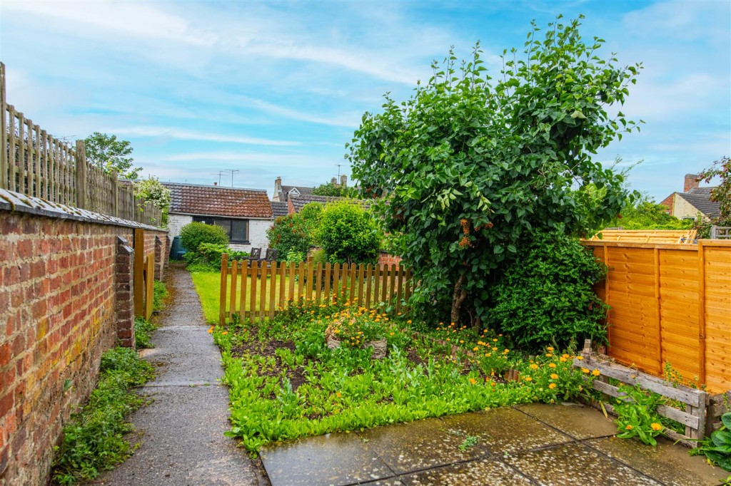 Images for Rockingham Road, Kettering EAID:oscarjamesapi BID:2