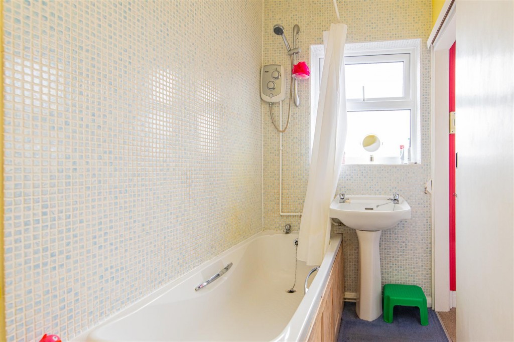 Images for Rockingham Road, Kettering EAID:oscarjamesapi BID:2