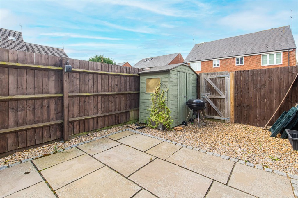Images for Coles Close, Burton Latimer EAID:oscarjamesapi BID:3