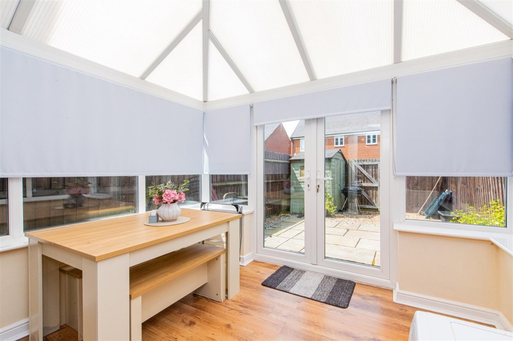 Images for Coles Close, Burton Latimer EAID:oscarjamesapi BID:3