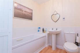 Images for Coles Close, Burton Latimer
