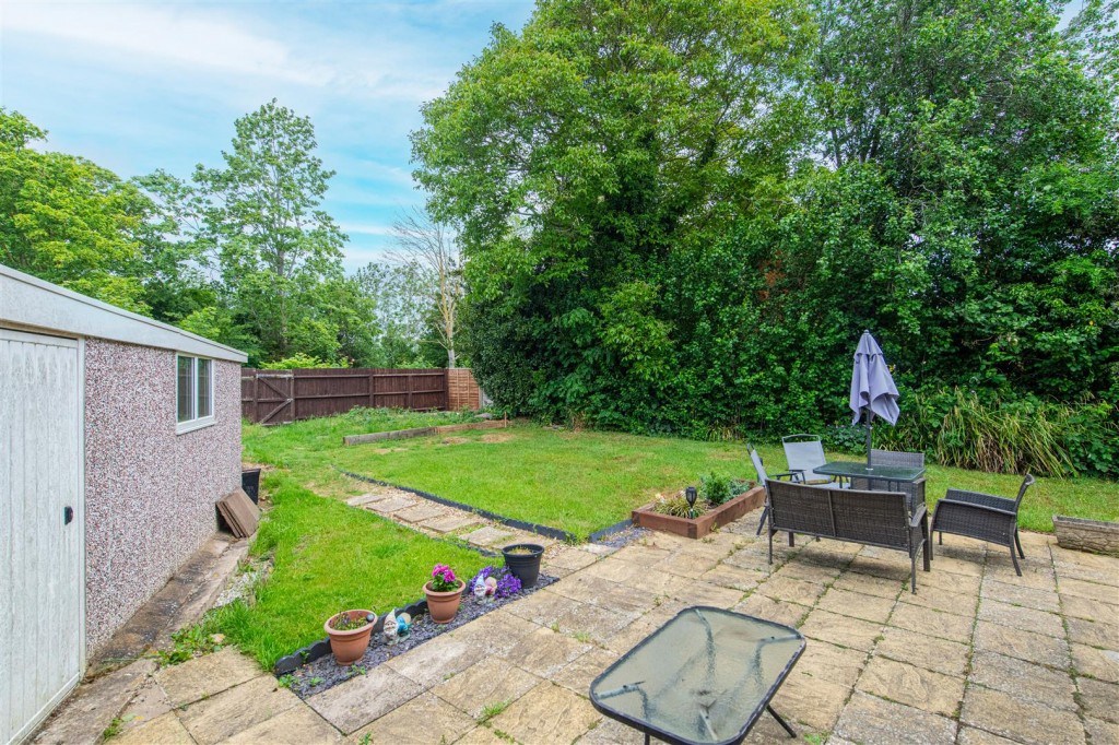 Images for Drake Close, Corby EAID:oscarjamesapi BID:4
