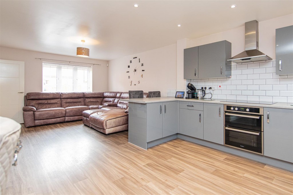 Images for Johnson Close, Burton Latimer EAID:oscarjamesapi BID:3