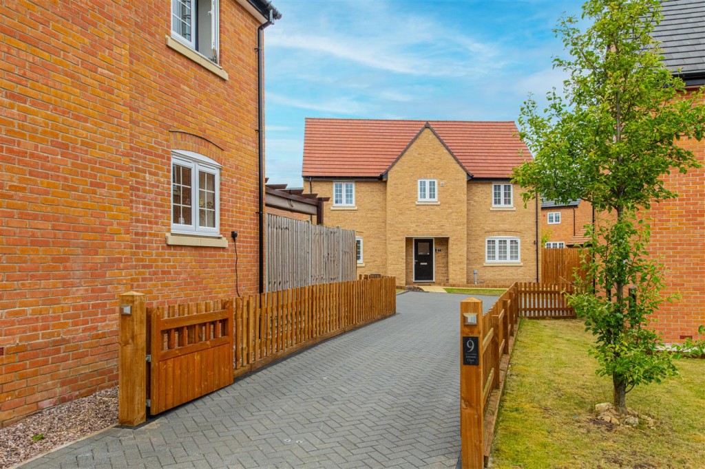 Images for Johnson Close, Burton Latimer EAID:oscarjamesapi BID:3