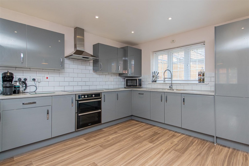 Images for Johnson Close, Burton Latimer EAID:oscarjamesapi BID:3