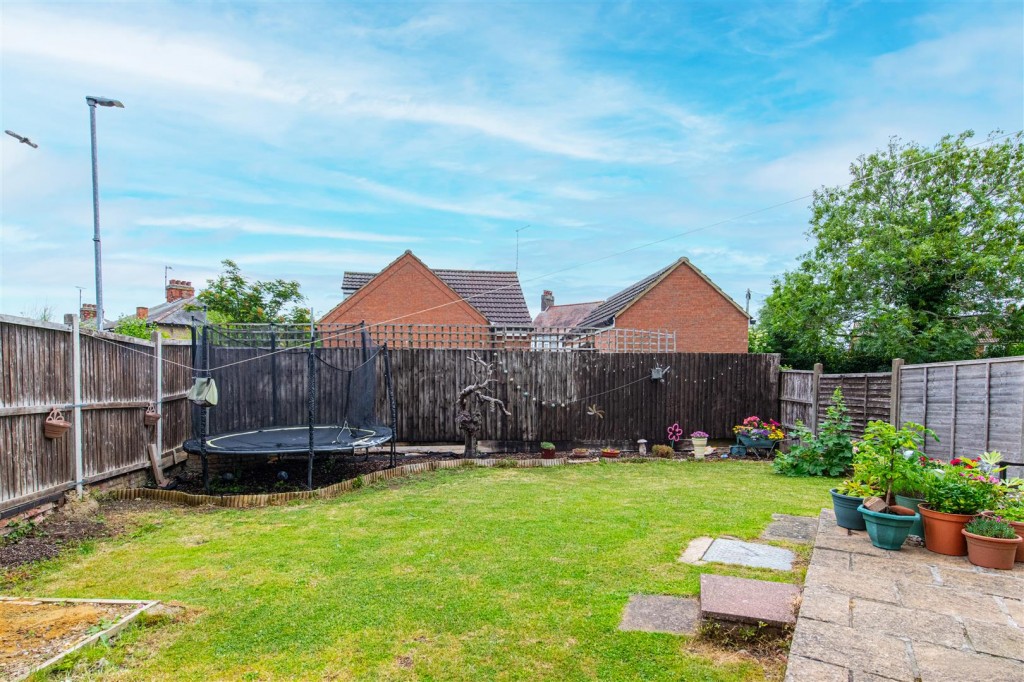 Images for Upper Kings Avenue, Higham Ferrers EAID:oscarjamesapi BID:8