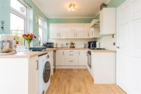 Images for Upper Kings Avenue, Higham Ferrers