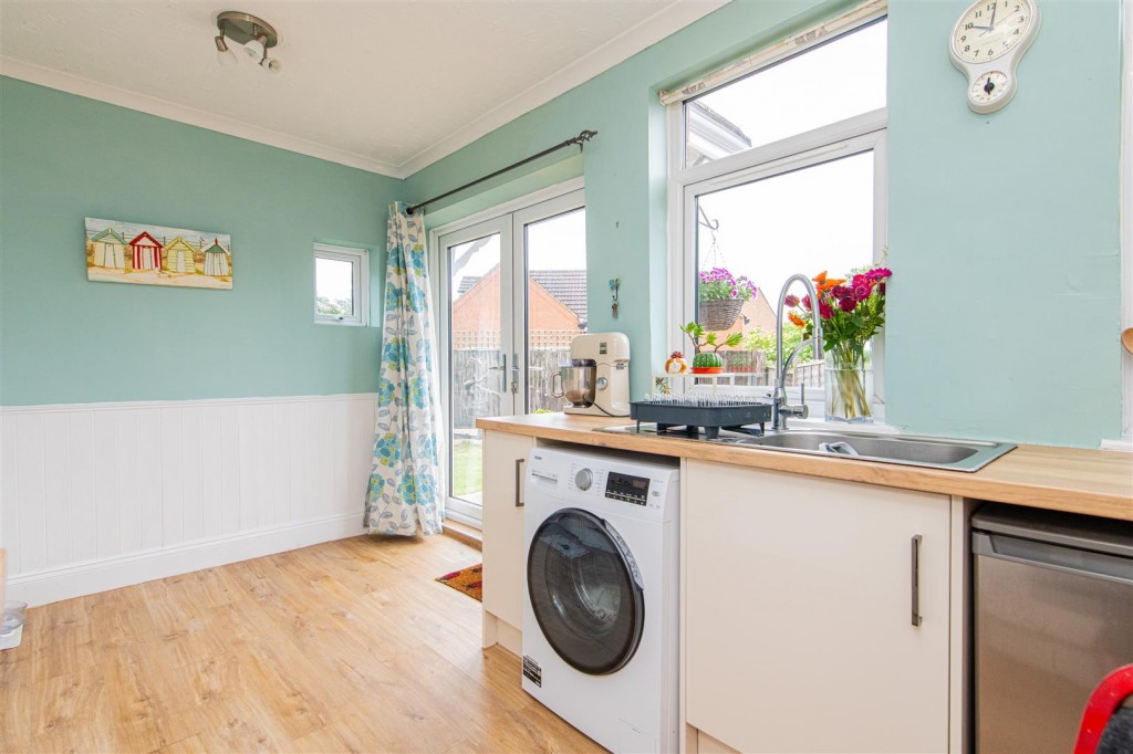 Images for Upper Kings Avenue, Higham Ferrers EAID:oscarjamesapi BID:8
