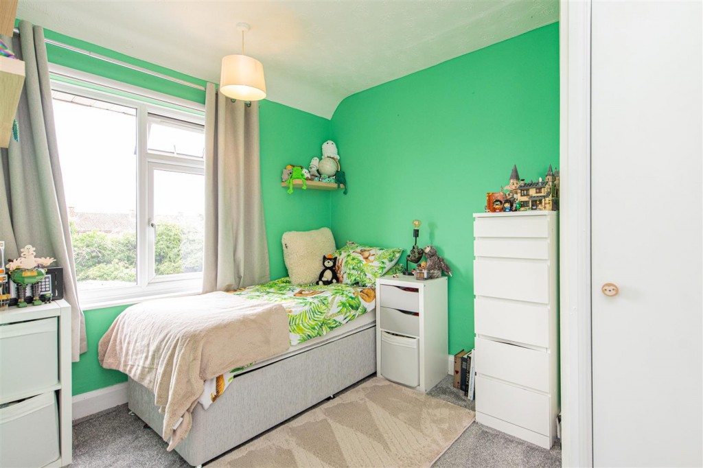 Images for Upper Kings Avenue, Higham Ferrers EAID:oscarjamesapi BID:8