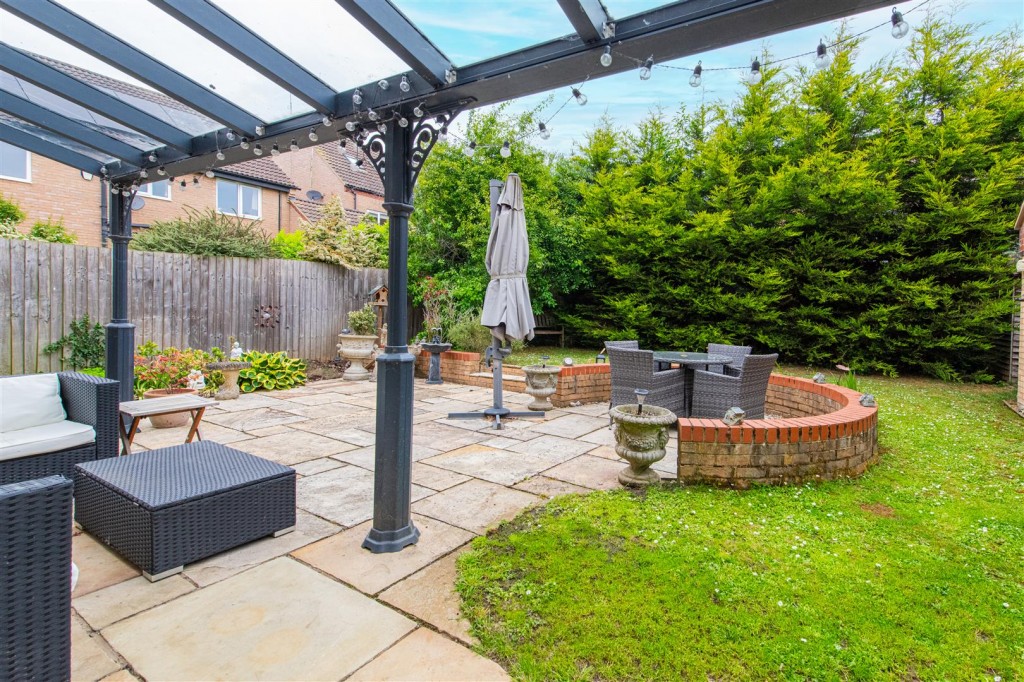 Images for Slipton Road, Burton Latimer EAID:oscarjamesapi BID:3