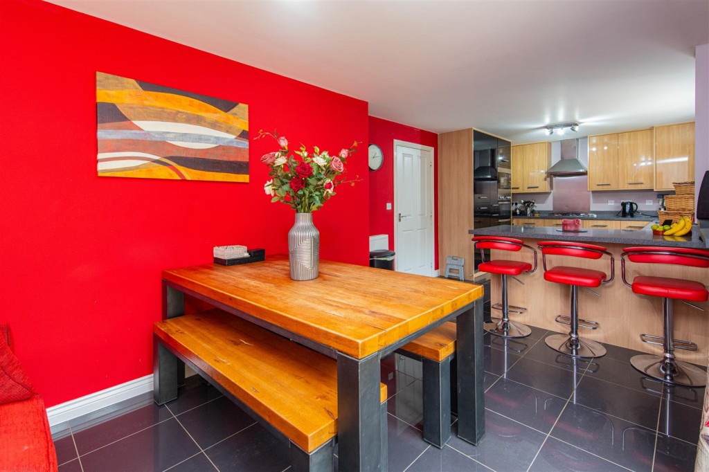 Images for Slipton Road, Burton Latimer EAID:oscarjamesapi BID:3