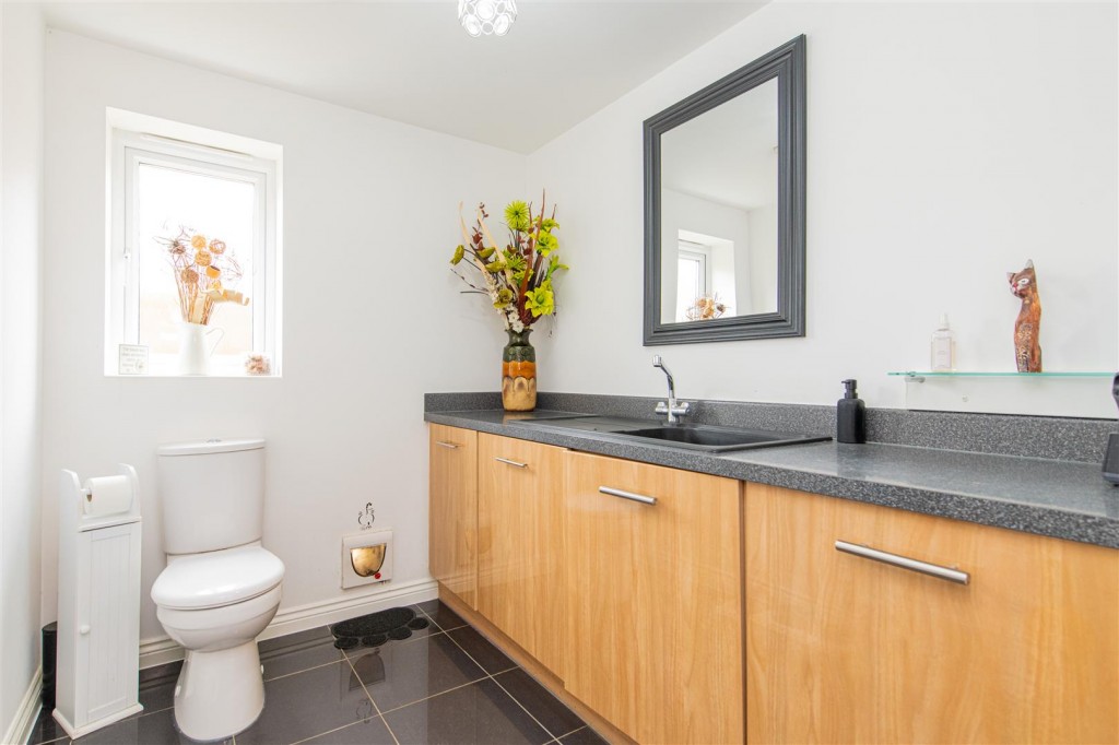 Images for Slipton Road, Burton Latimer EAID:oscarjamesapi BID:3