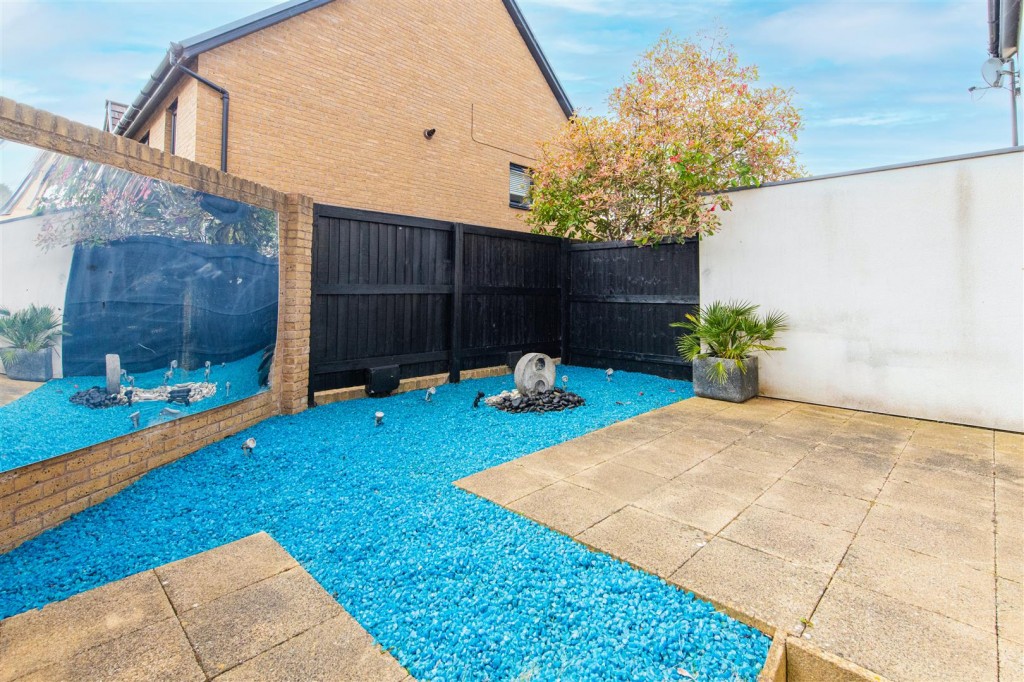 Images for Kesteven Way, Lt Stanion, Corby EAID:oscarjamesapi BID:4