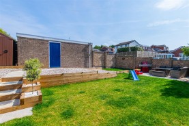 Images for Kipton Field, Rothwell, Kettering