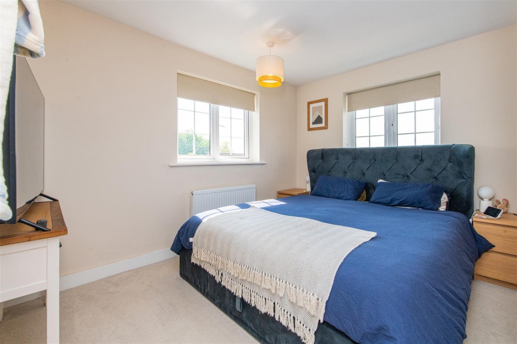 Images for Kipton Field, Rothwell, Kettering EAID:oscarjamesapi BID:2