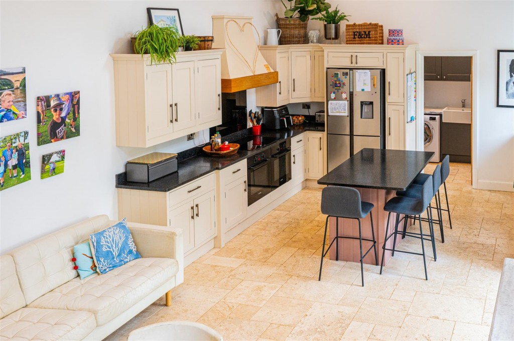 Images for Orchard Court, Finedon EAID:oscarjamesapi BID:3