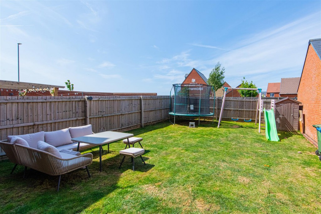 Images for Stag Road Rothwell EAID:oscarjamesapi BID:2