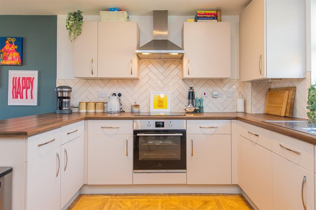 Images for Stag Road Rothwell EAID:oscarjamesapi BID:2