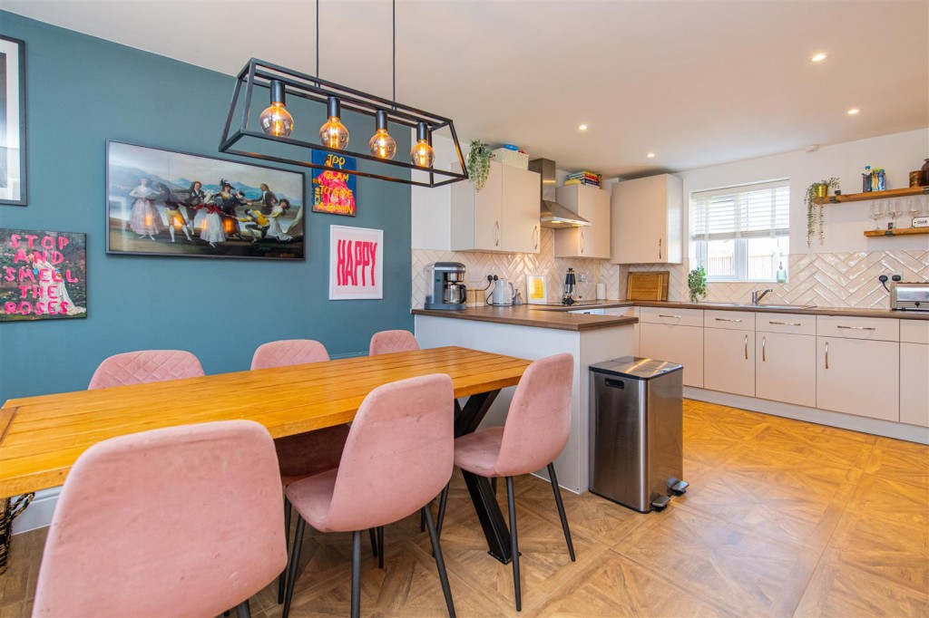 Images for Stag Road Rothwell EAID:oscarjamesapi BID:2