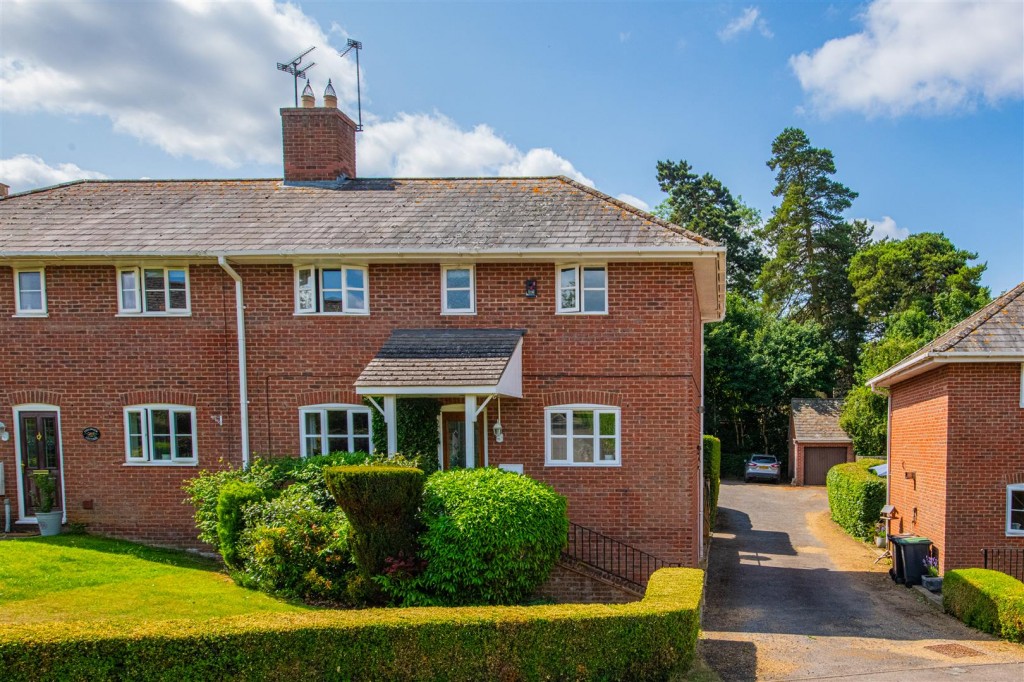 Images for Deenethorpe, Corby EAID:oscarjamesapi BID:4