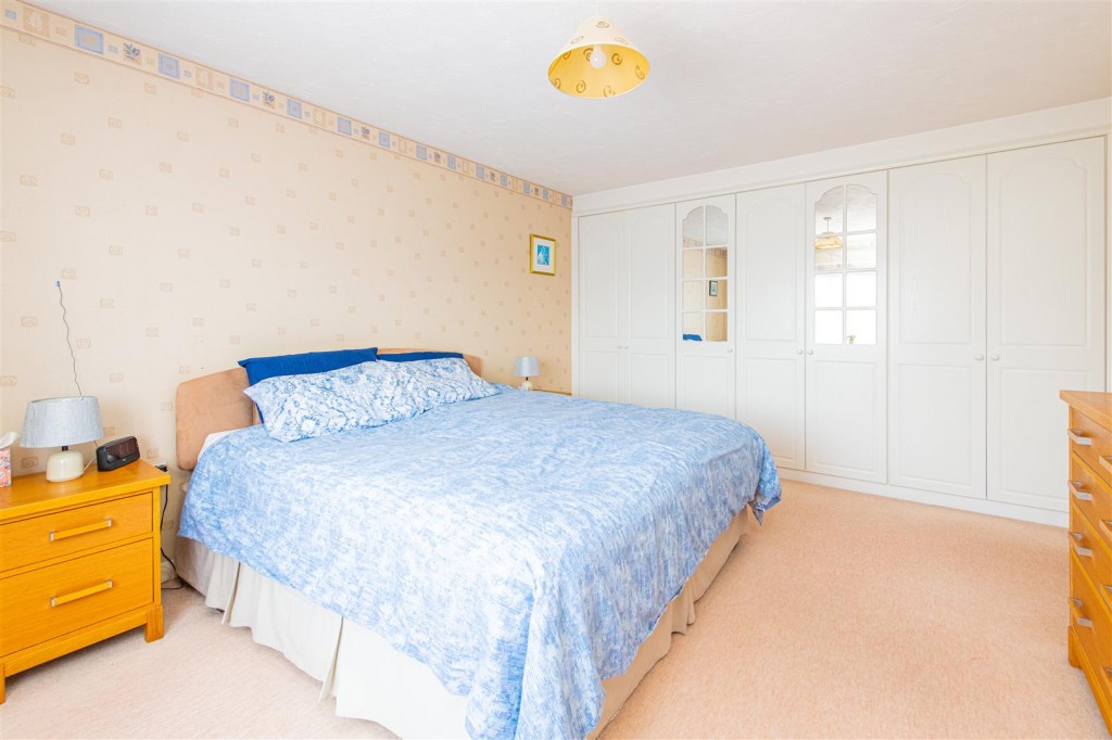 Images for Mead Road, Kettering EAID:oscarjamesapi BID:2
