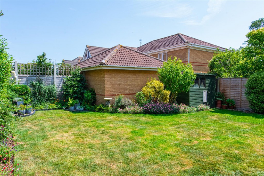 Images for Mead Road, Kettering EAID:oscarjamesapi BID:2