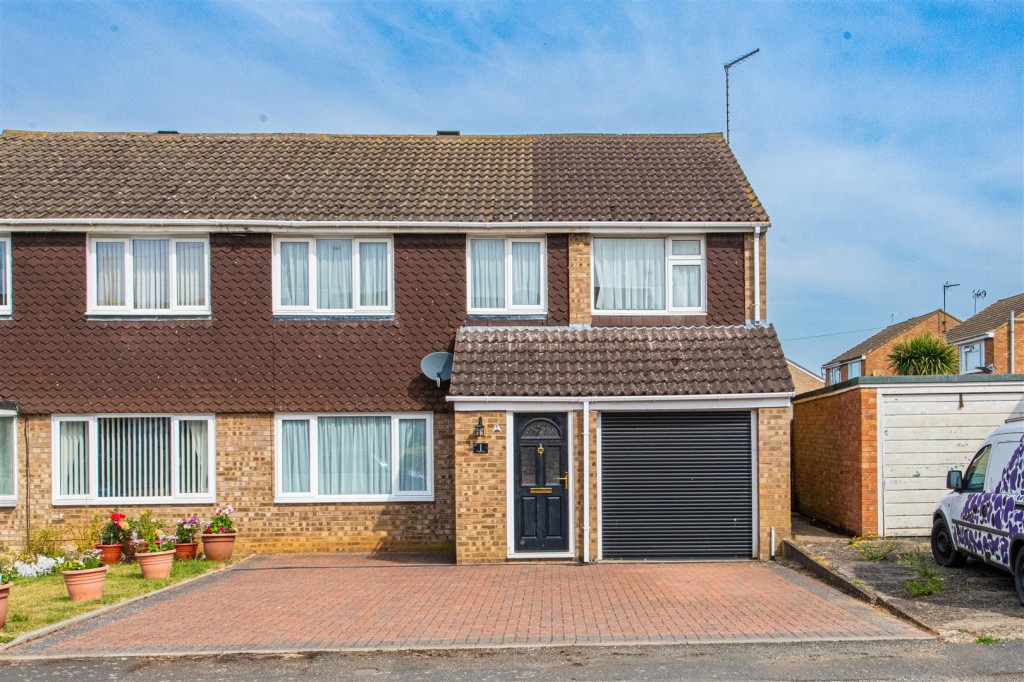 Images for Tweed Close, Burton Latimer EAID:oscarjamesapi BID:2
