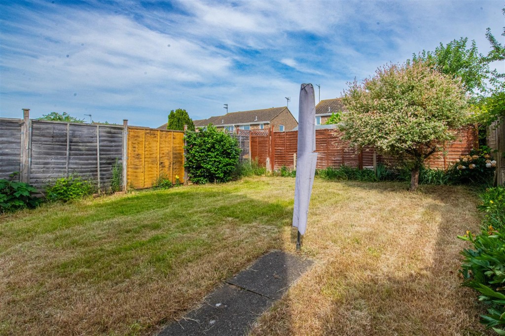 Images for Tweed Close, Burton Latimer EAID:oscarjamesapi BID:2