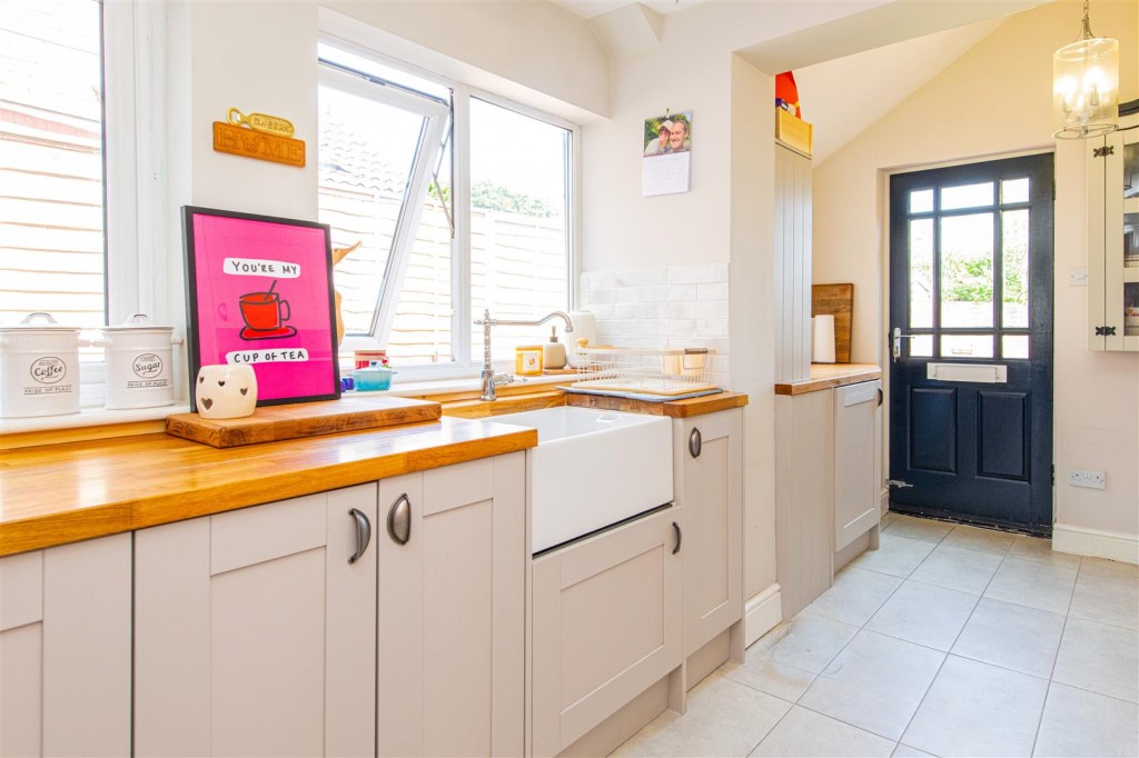 Images for Howard Road, Wollaston, Wellingborough EAID:oscarjamesapi BID:6