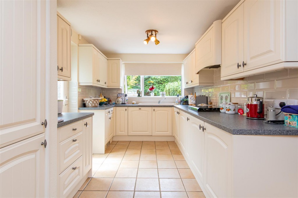Images for Warkton Lane, Barton Seagrave, Kettering EAID:oscarjamesapi BID:2