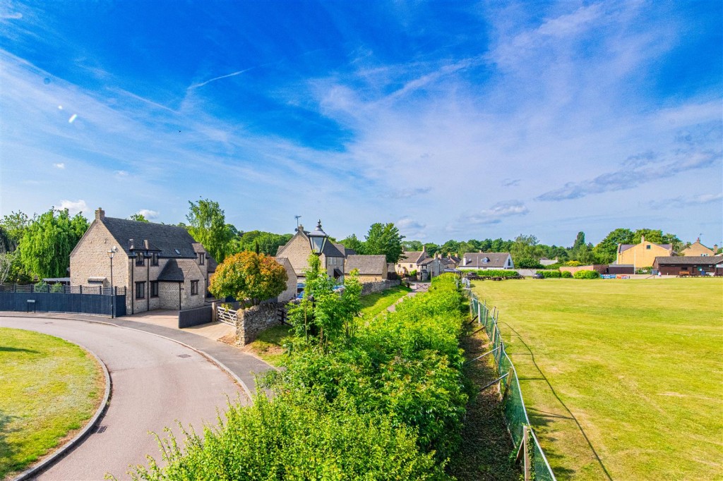 Images for Cricketers Green, Weldon, Corby EAID:oscarjamesapi BID:4