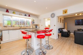 Images for Cricketers Green, Weldon, Corby