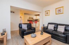 Images for Cricketers Green, Weldon, Corby