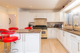Images for Cricketers Green, Weldon, Corby