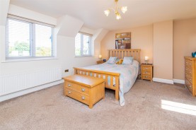 Images for Cricketers Green, Weldon, Corby
