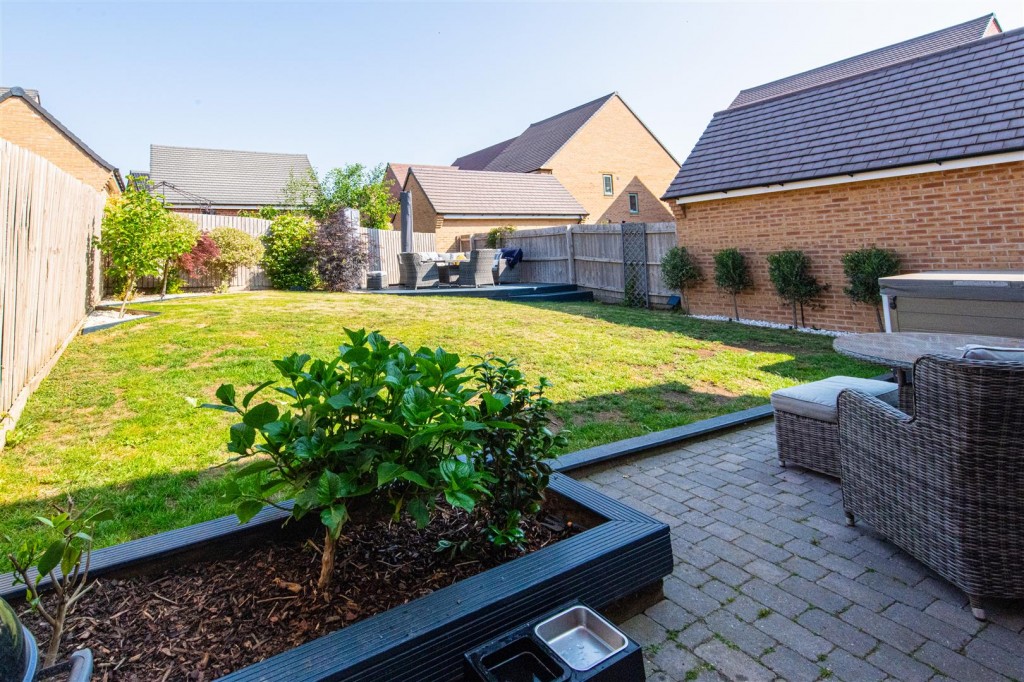 Images for Gleneagles Road, Corby EAID:oscarjamesapi BID:4