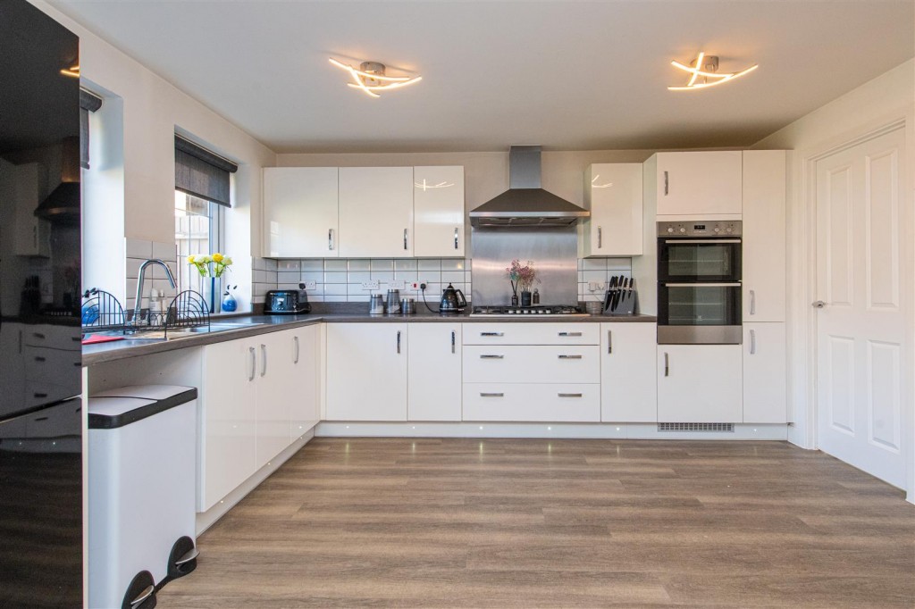 Images for Gleneagles Road, Corby EAID:oscarjamesapi BID:4