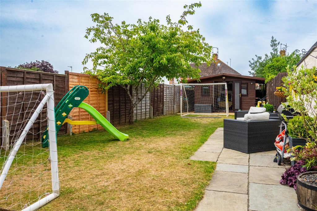 Images for Miller Road, Burton Latimer EAID:oscarjamesapi BID:3