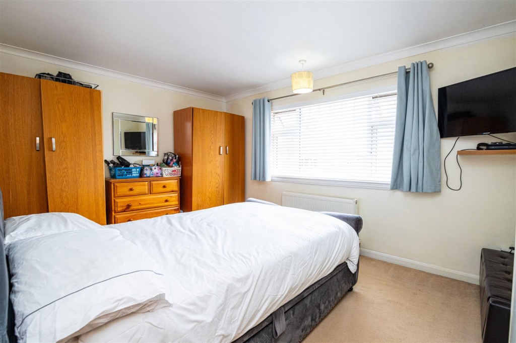 Images for Miller Road, Burton Latimer EAID:oscarjamesapi BID:3